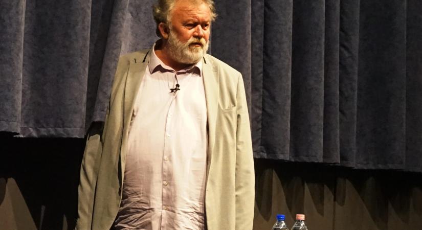Csuja Imre: „Nem a verset kell mondani, hanem a költőt, mindig a költőt.”