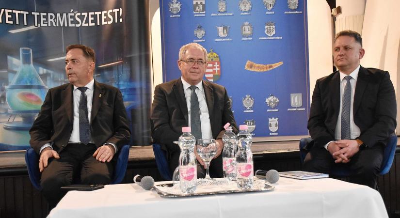 Komoly veszélyt jelentenek ezek a műételek az egészségünkre, ezért hamarosan lekerülhetnek a boltok polcairól