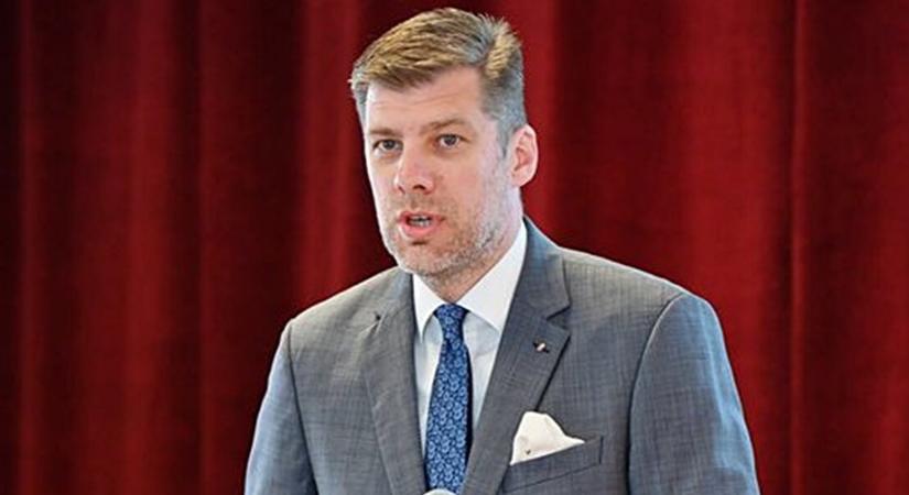 Szilágyi Péter: a nemzetpolitikában is kiemelt figyelmet kapnak a fiatalok