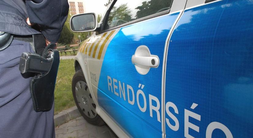 Nem jött haza a hétéves kislány az iskolából, édesanyja hiába várta őt a buszmegállóban