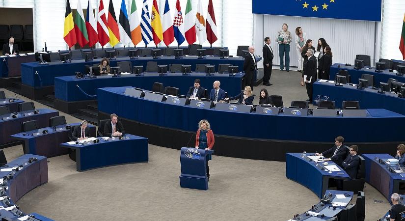 Bayer Zsolt utcára hívta a jobboldalt: a Tisza Párt tönkre akarja tenni a magyar gazdaságot