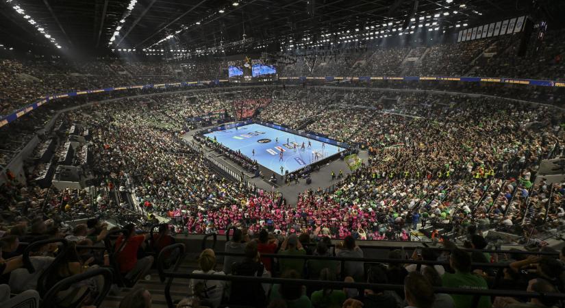 Skandináv nagybevásárlás a Ferencvárosnál