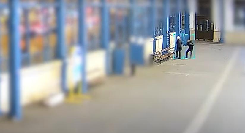 Embertelen rablás történt a Nyugati pályaudvarnál - egy idős férfi az áldozat