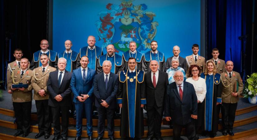 Őket találta most díjazásra méltónak Debrecen városvezetése