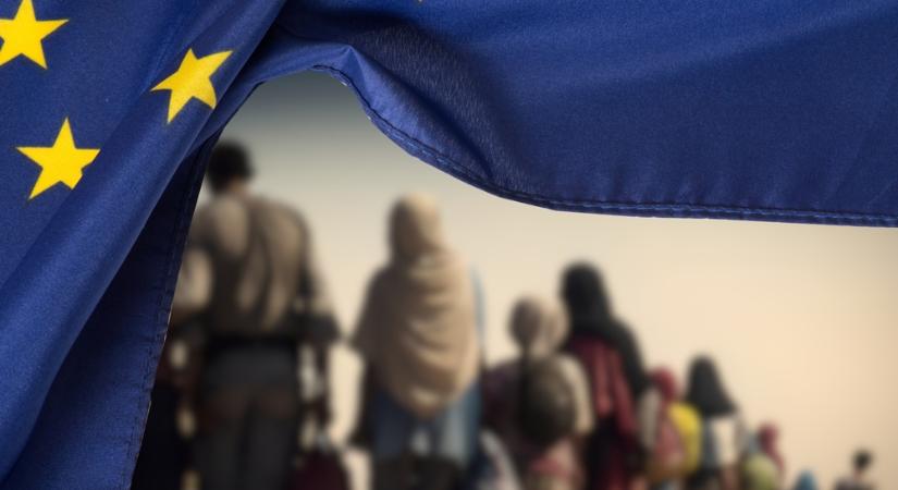 Az olasz hatóságoknak végül sikerült pár tucat illegális migránst Albániába vinni