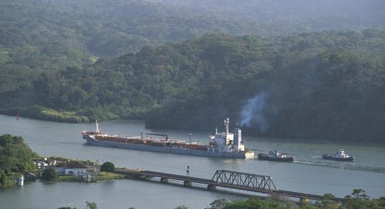 Panama engedélyezi az amerikai csapatok telepítését a csatorna közelében