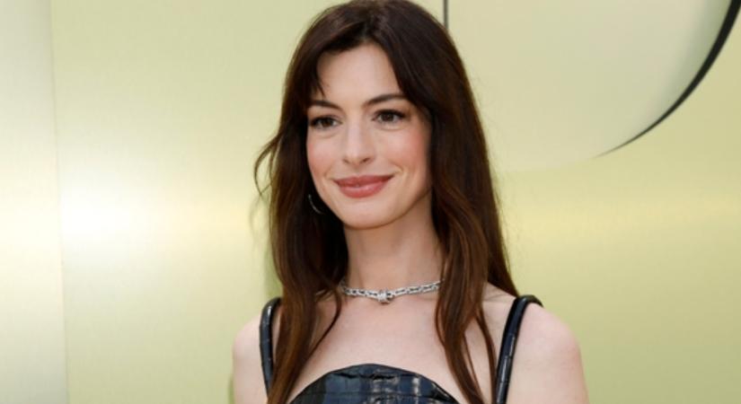 Legyen tágasabb, mégis meghittebb – Anne Hathaway bravúros nappalija