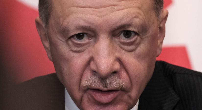 A török elnök a szíriai „forradalom” megtorpedózásával vádolta meg Izraelt