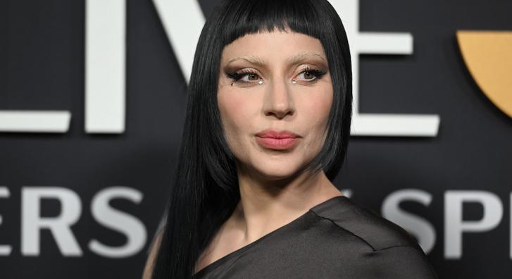 Csontvázak közé temetve sokkolt Lady Gaga
