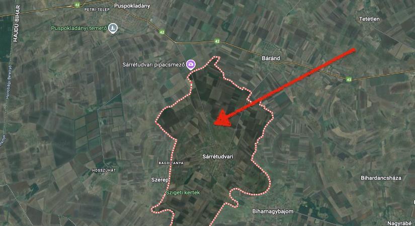 Tetejére borult autó Püspökladány és Sárrétudvari között