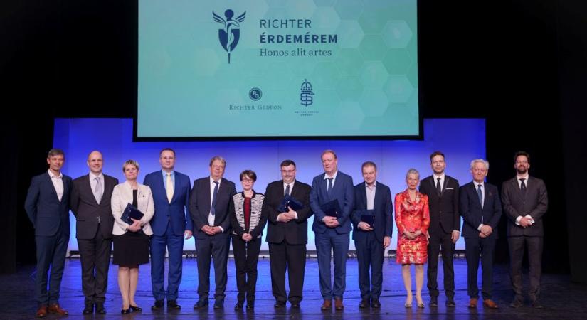 Harmadik alkalommal vehették át a Richter Érdemérem Díjat a szakorvosok