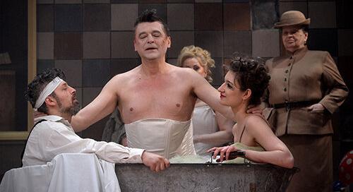 Totális színház - Marat/Sade bemutató Miskolcon
