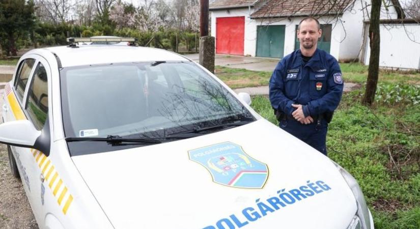 Baracs védelmezője a törzszászlós, aki mindenhol ott van