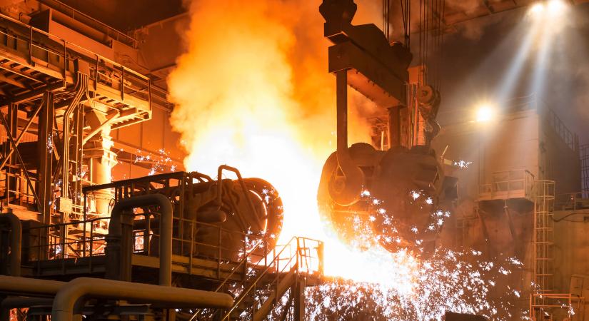 A brit kormány meg akarja menteni a kínai tulajdonban lévő acélvállalatot a British Steelt – be akarják zárni