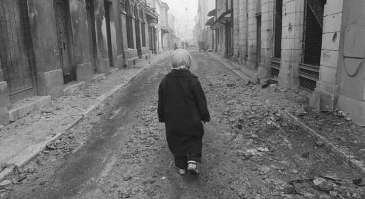 A délszláv háború borzalmait írta meg kislányként: Bosznia Anne Frankja lett a szarajevói írónő