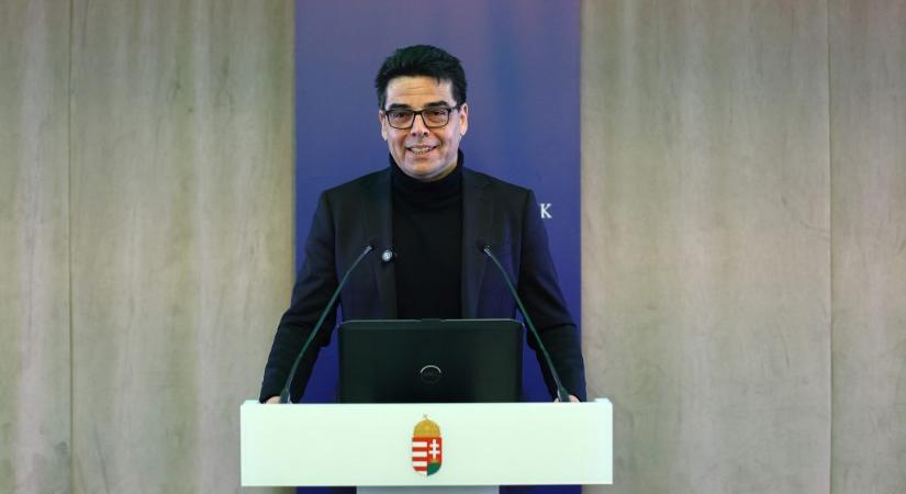 Az unióügyi államtitkár nem kér a Brüsszelből exportált demokráciából