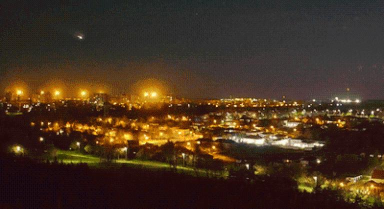 Két tűzgömb haladt el szombaton az égbolton