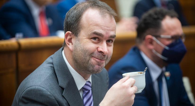 Koalíciós krízisről szó sincs, a belső ellentétek azonban éleződnek