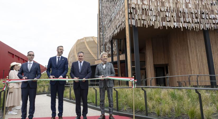 Megnyílt a magyar pavilon az Oszakai Világkiállításon