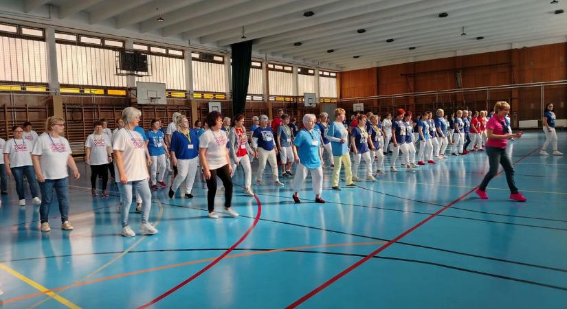 Tánc, közösség, élmény szenioroknak