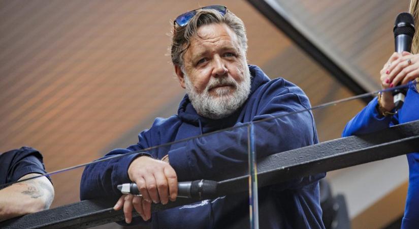 Újra Budapesten forgat Russell Crowe, a szerencsések júniusig futhatnak össze vele a belvárosban