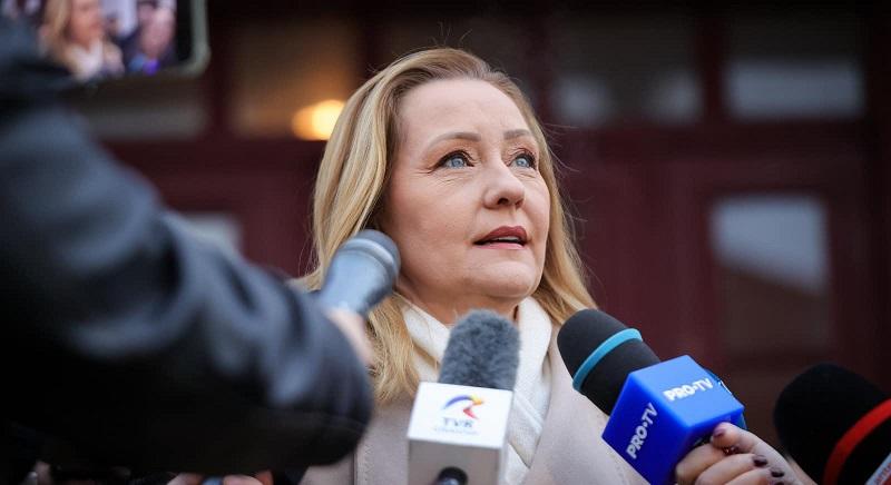 Ellenvélemény az USR berkeiből: tisztességtelenül elbántak Elena Lasconival