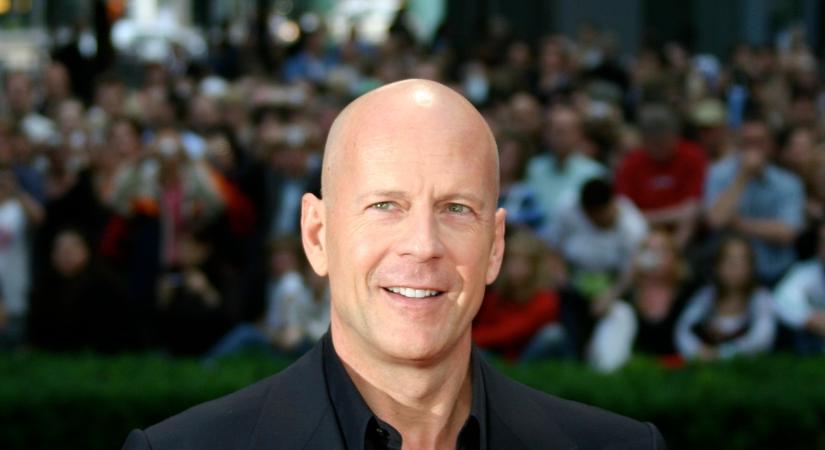 Teljes sokkban az egész világ! Nem hiszünk a szemünknek: így megváltozott a nagybeteg Bruce Willis arca