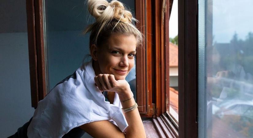 Innen tudja Weisz Fanni, ha sír a kisfia - videó