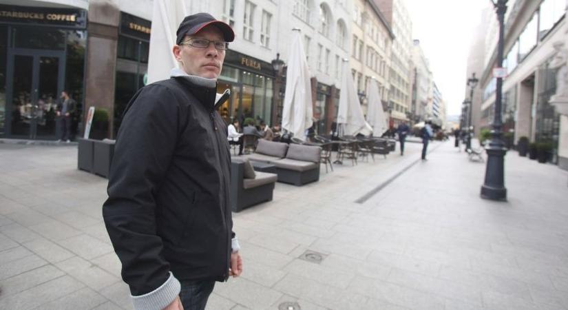 Különleges idézetet véstek Csollány Szilveszter sírjára