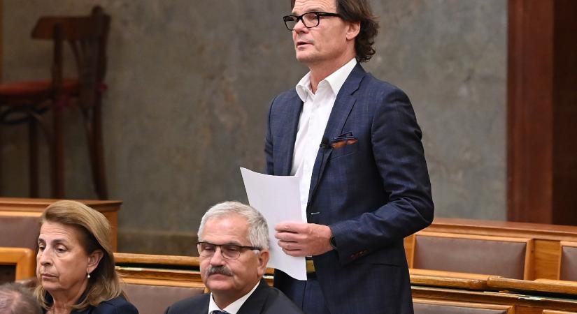 Bánki Eriket megbírságolták