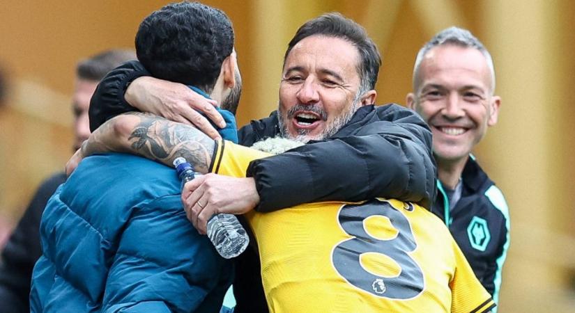 Először a pontok, aztán a sörök – a kocsmában ünnepelt a szurkolókkal a Wolves edzője