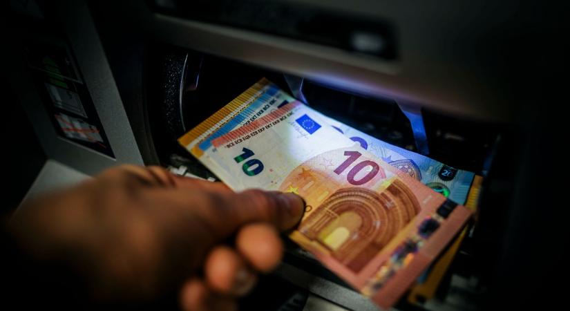 Ne gyűjtsd őket, mert ráfázhatsz! Ezek a bankjegyek már sem sokáig használhatók