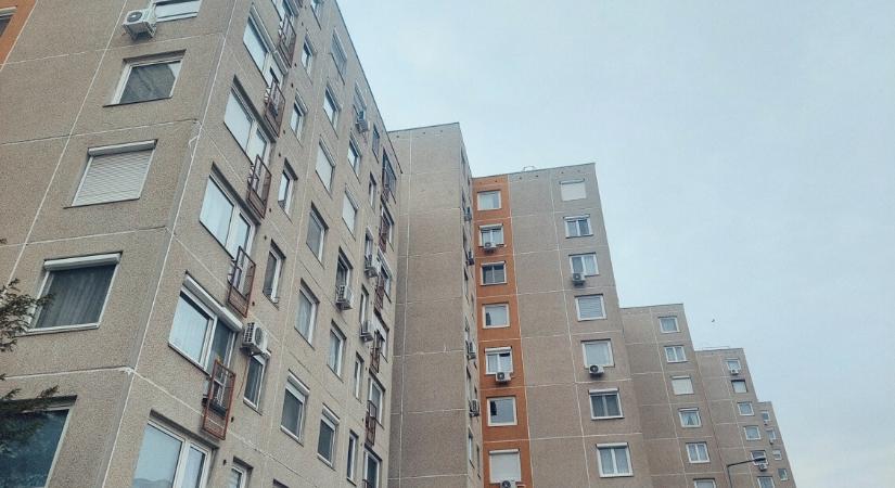 Mennyit bírnak még a panelházak? Építőmérnök adott választ