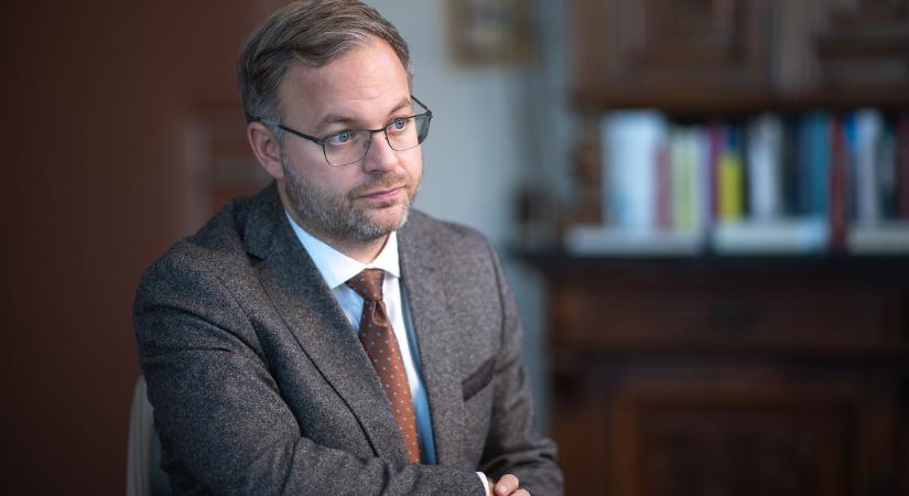 Ukrajna teljes integrációja az EU-ba mintegy 2500 milliárd euróba kerülne