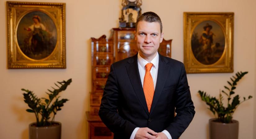 Menczer Tamás: A hazaárulás megítélése nem pártpolitikai ügy!  videó