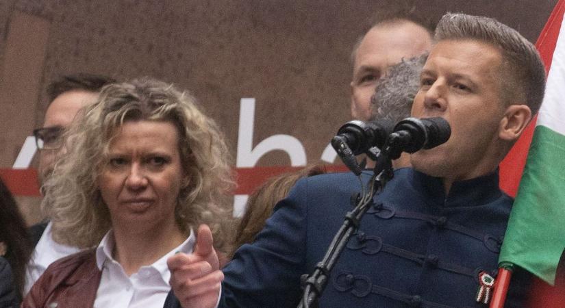 „Ez már hazaárulás!” – üzenetek Kollár Kingának