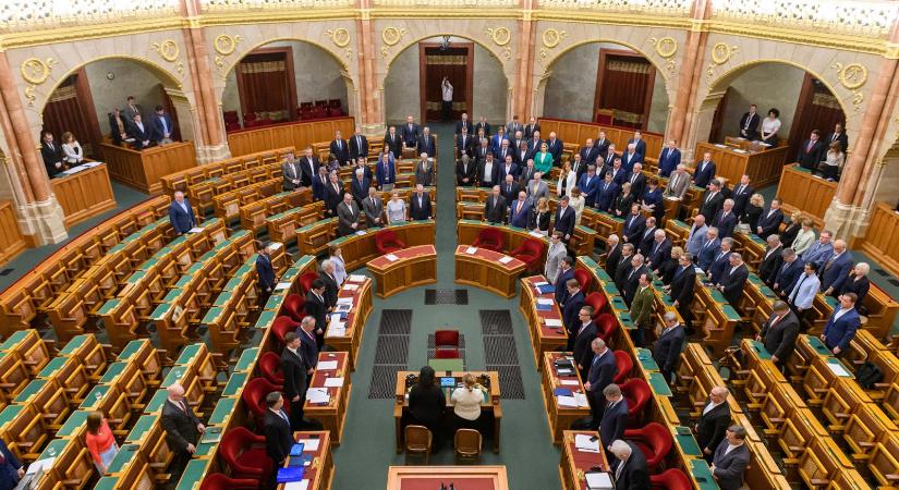 Kiderült, hiba miatt állt le a parlament honlapja