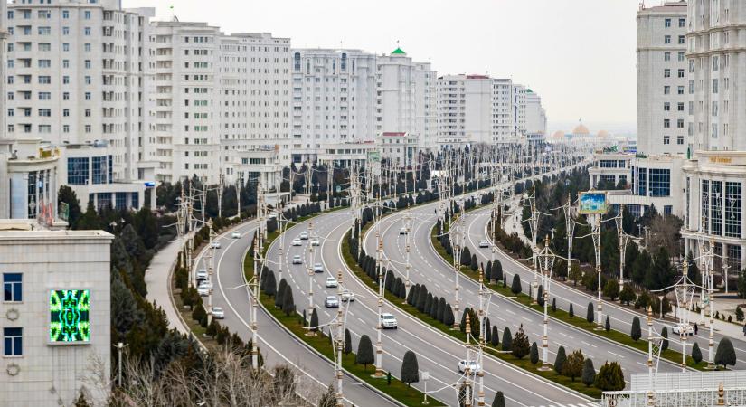 Türkmenisztán a világ egyik leggazdagabb országa lehetne, de csapdába került