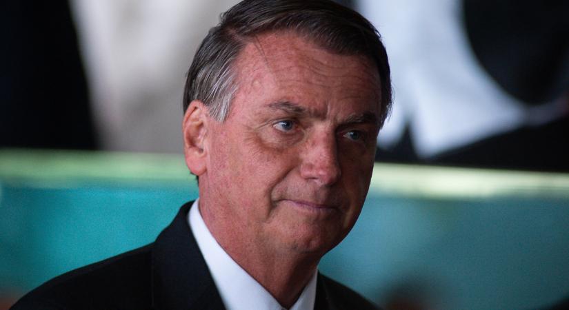 Intenzív osztályra került Jair Bolsonaro volt brazil elnök egy sürgősségi műtét után