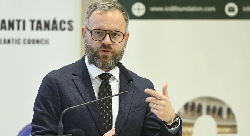Orbán Balázs: Ukrajna teljes integrációja az EU-ba mintegy 2500 milliárd euróba kerülne
