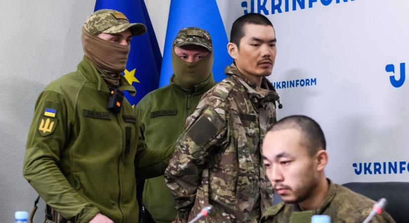"Mindent titkoltak előlünk" - a nyilvánosság előtt vallottak az ukrán fogságba esett kínai katonák