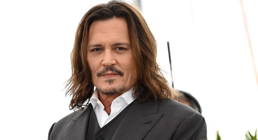 Nem hiszünk a szemünknek: hihetetlen külsővel tért vissza a 61 éves Johnny Depp