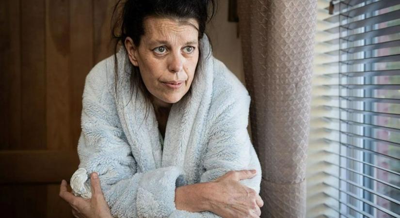 „Állandó fájdalmaim vannak” – A rákos háromgyerekes édesanyát 1 éven át antibiotikummal kezelték