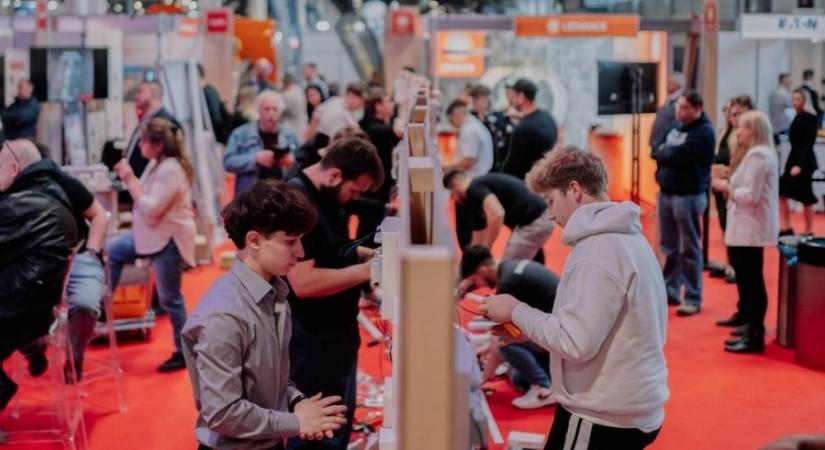 Színpad, LED-fal, stand-up: a Construmán mutatta meg magát a Daniella Electricity