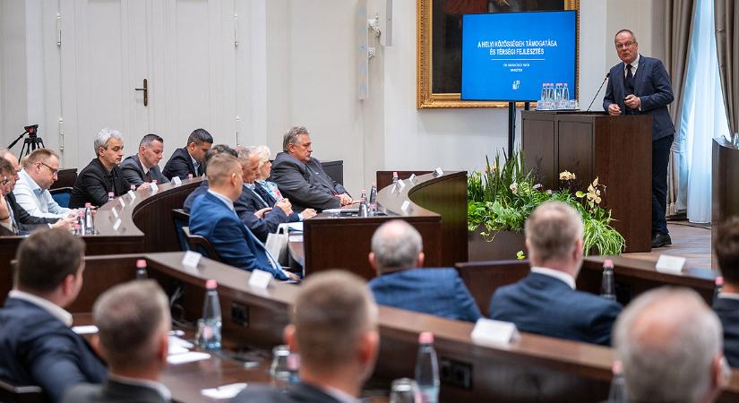 Debrecenben közeledett a városok és a kormány álláspontja az elvont iparűzési adó ügyében