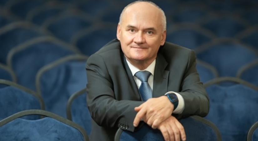 Ma kerek két hónapja, hogy nem frissült Hende Csaba Facebook-oldala