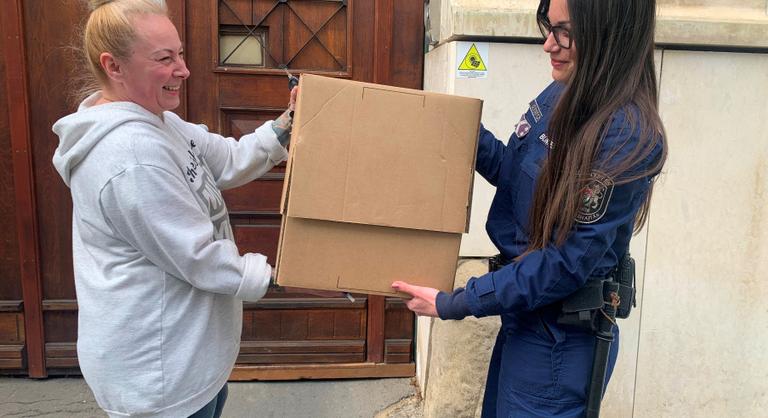 Törött szárnyú madarat mentettek a Zala Vármegyei Büntetés-végrehajtási Intézet munkatársai