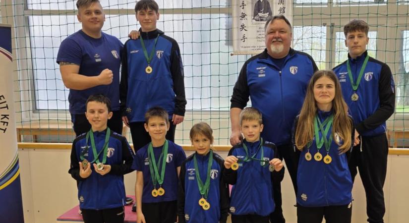 Ajkán szereztek fényes érmeket a barcsi karetékák