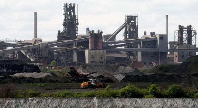 Versenyt fut az idővel a brit kormány a British Steel megmentésére