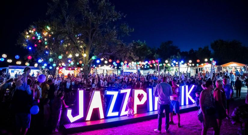 Nemzetközi sztárok és új programok várják a látogatókat a 13. Paloznaki Jazzpikniken
